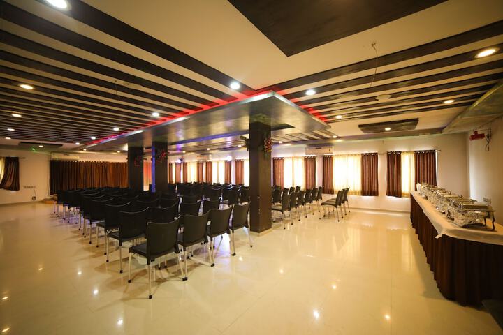 Ballroom/Hall 45 of 56