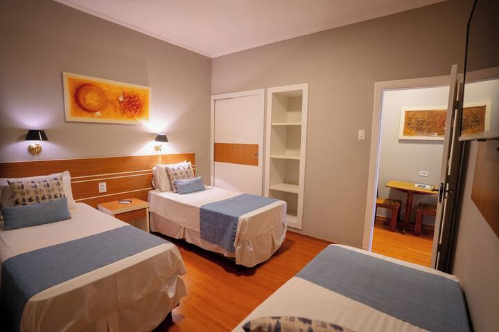 Room 16 of 175