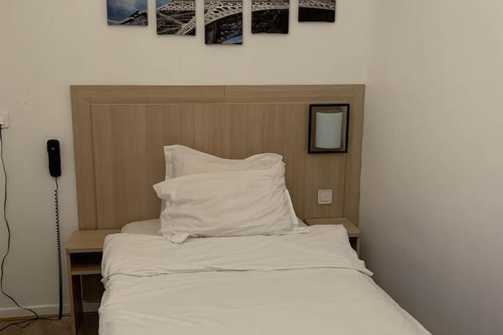 Room 7 of 46