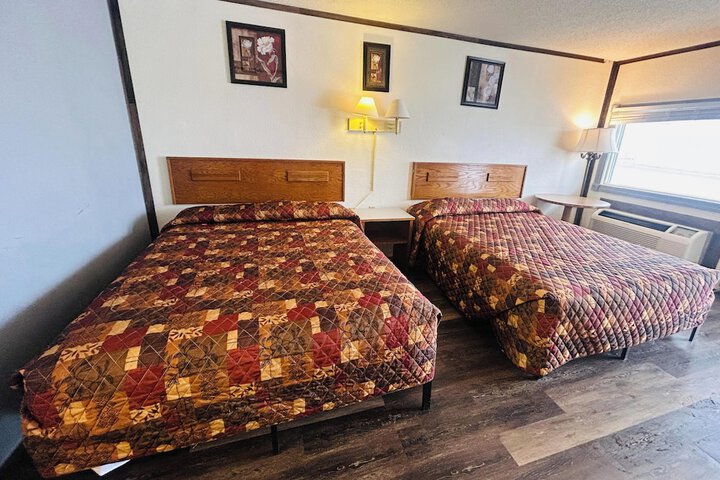 Room 12 of 19