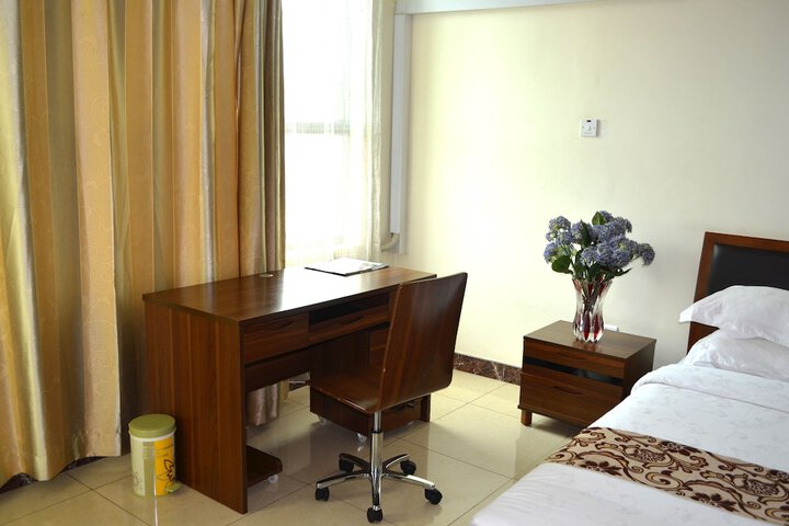 Room 38 of 61
