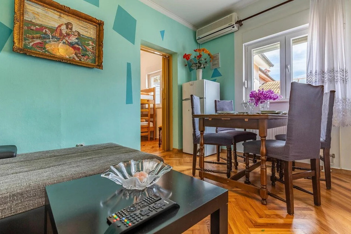 Nice Home in Medulin With Wifi and 2 Bedrooms