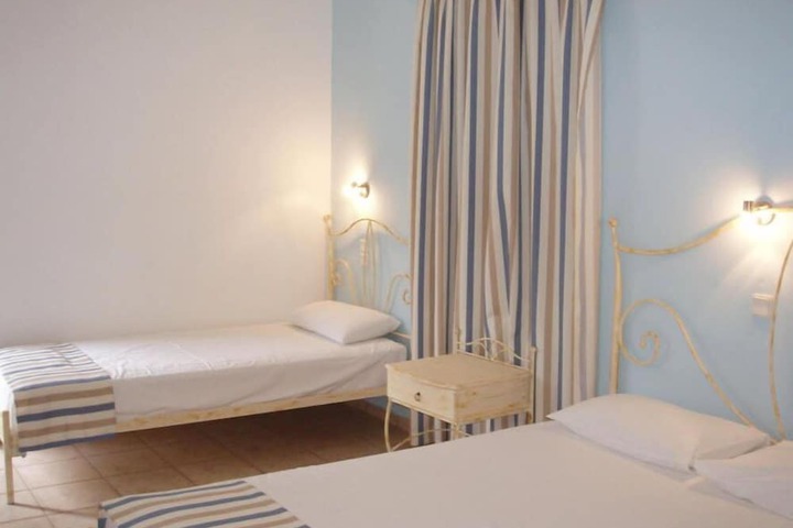 Room 13 of 23