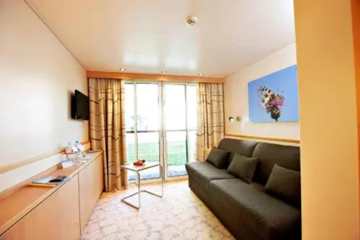 Room 5 of 15