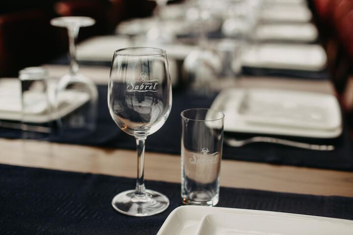 Dining 36 of 46