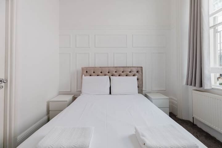 Room 48 of 78