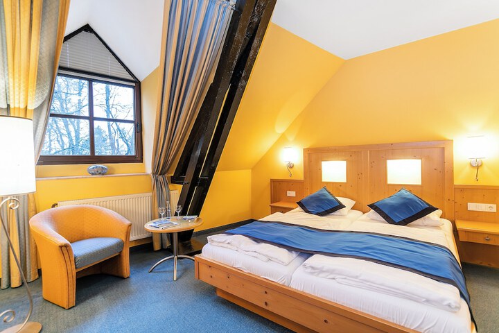Room 15 of 76