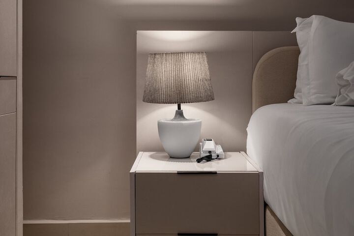 Room 10 of 36