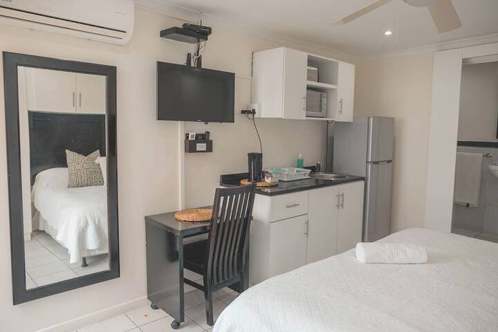 Room 6 of 38