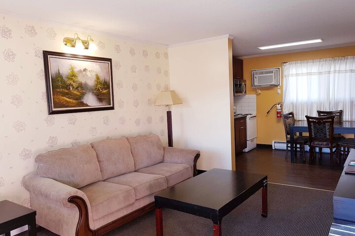 Room 36 of 61