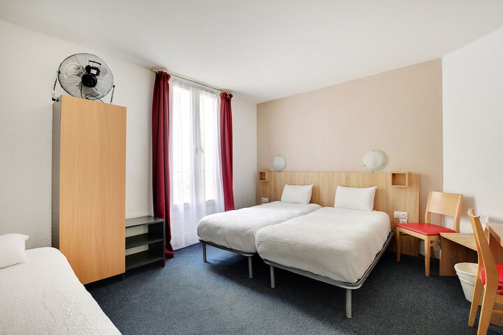 Room 8 of 49