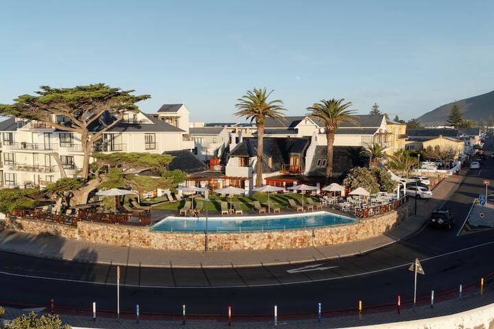 Hotel 220 of 231