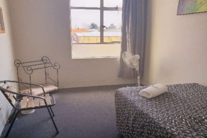 Room 3 of 40
