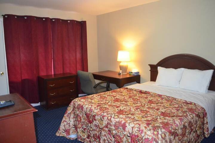 Room 10 of 24