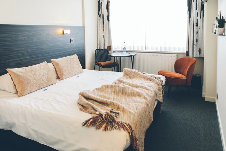 Room 17 of 129