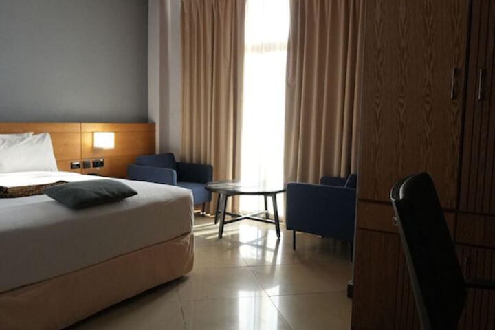 Room 56 of 173