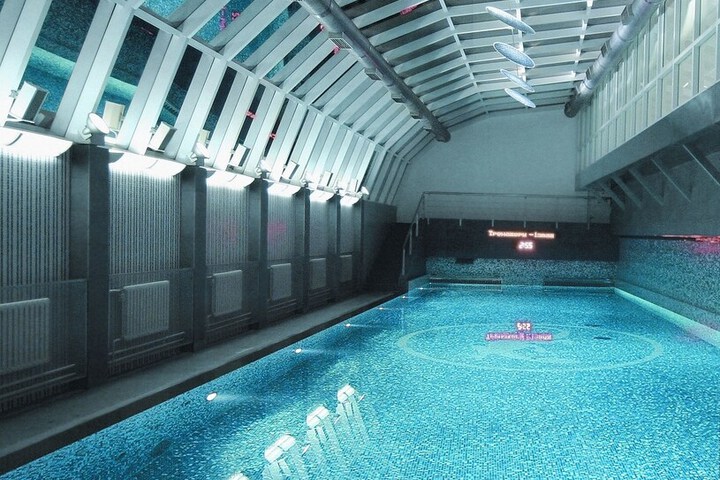 Pool 33 of 64