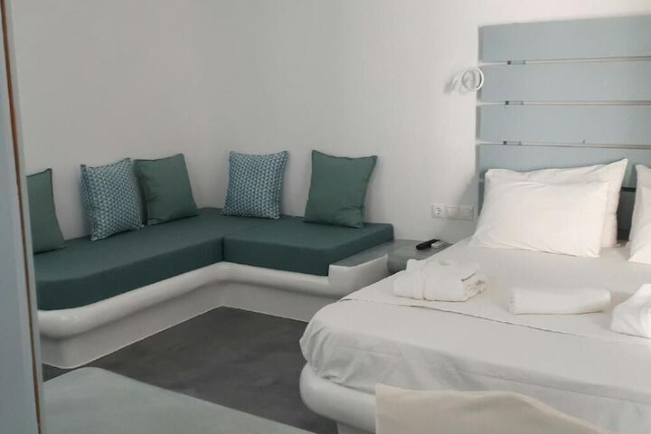 Room 8 of 44