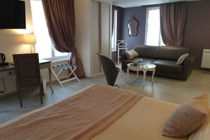 Room 27 of 89