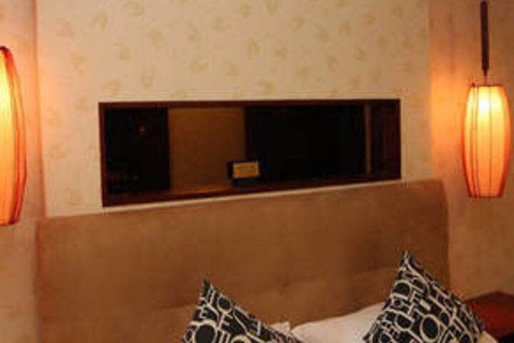 Room 26 of 39