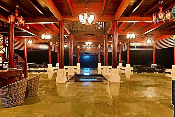 Hotel 2 of 50