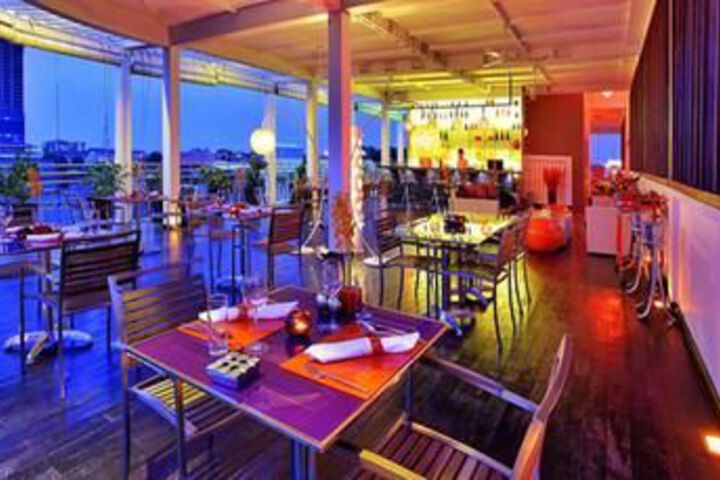 Dining 72 of 73