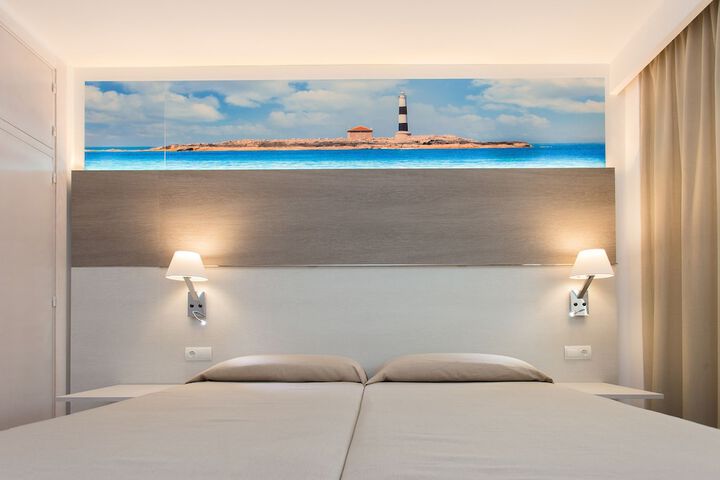 Room 3 of 36