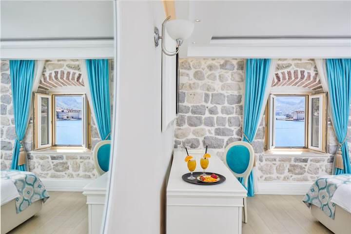 Room 4 of 58