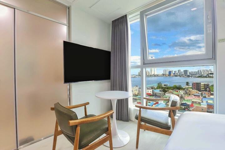 Room 20 of 76