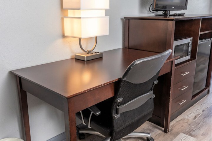 Premium 2 Queen Beds (9 of 18)