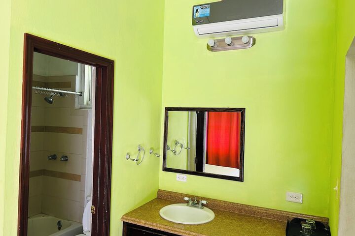 Room 8 of 26