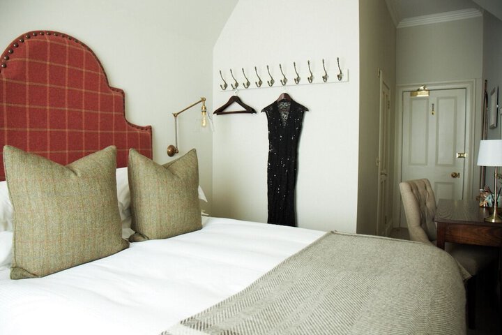 Room 43 of 149