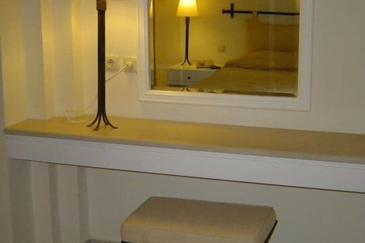 Room 7 of 35