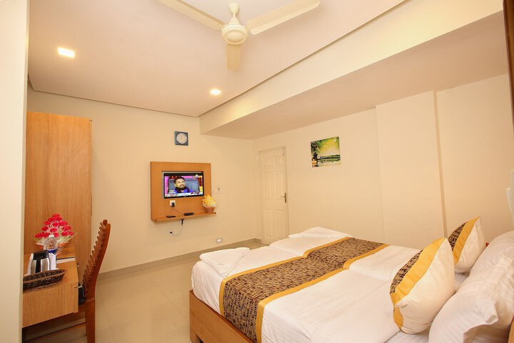 Room 12 of 38
