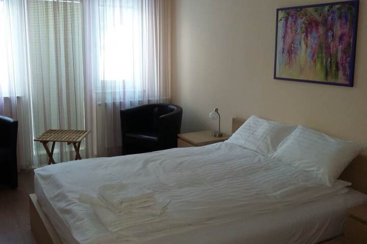 Room 16 of 46