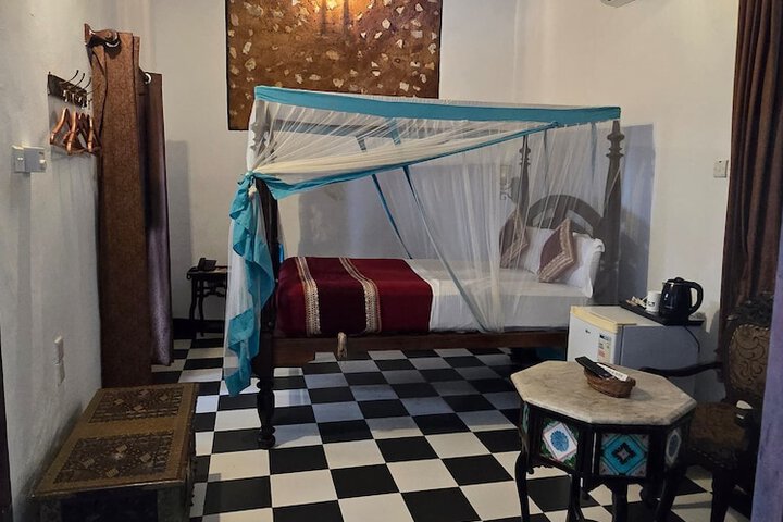 Room 43 of 127