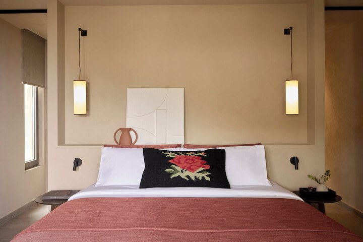 Room 42 of 160
