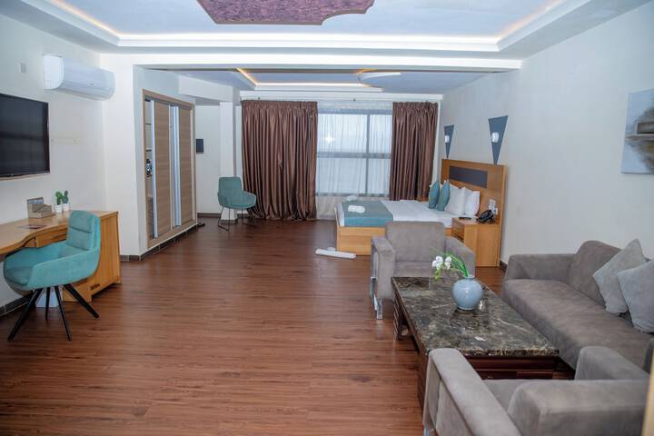 Room 8 of 42