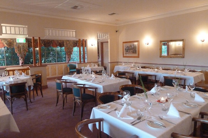 Dining 43 of 51