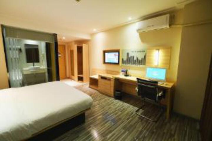 Room 21 of 23