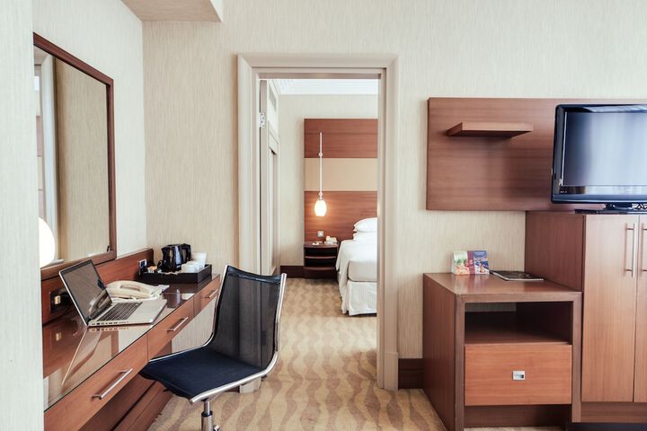 Room 18 of 146