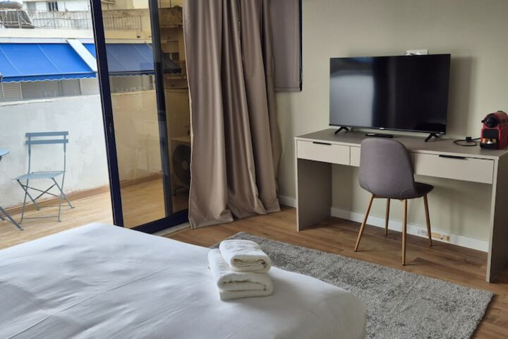 Room 44 of 86