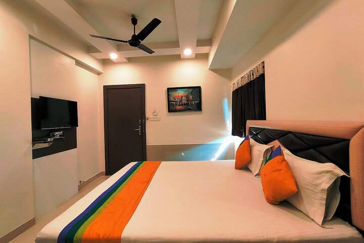 Room 11 of 41