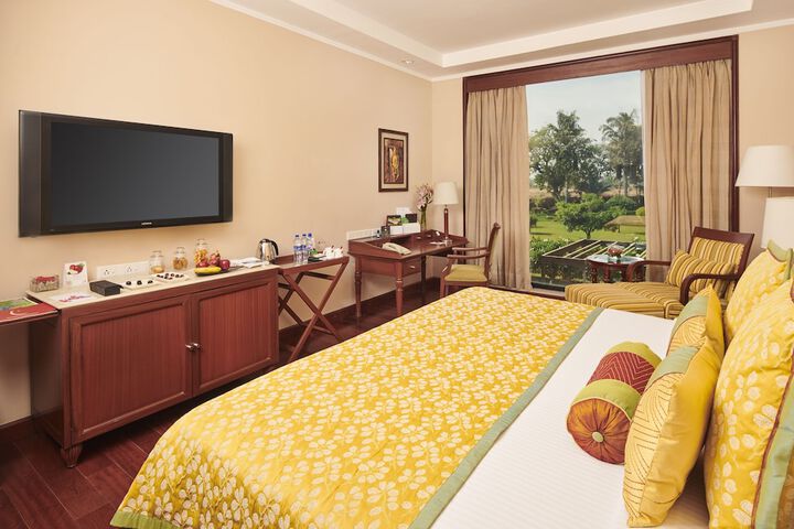 Room 35 of 63