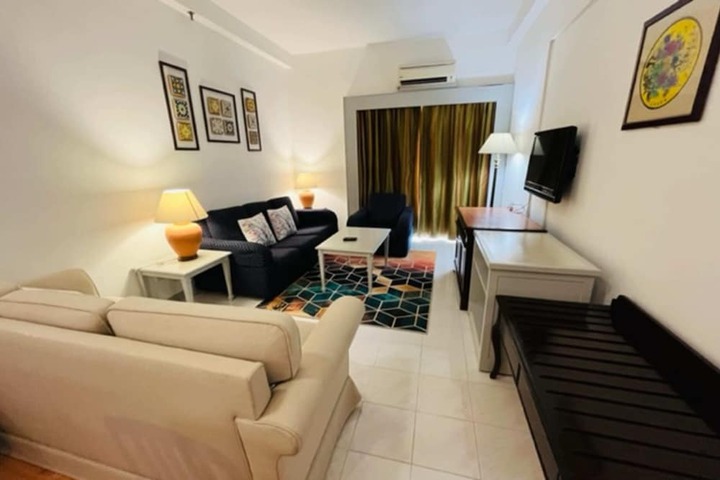 Room 296 of 650