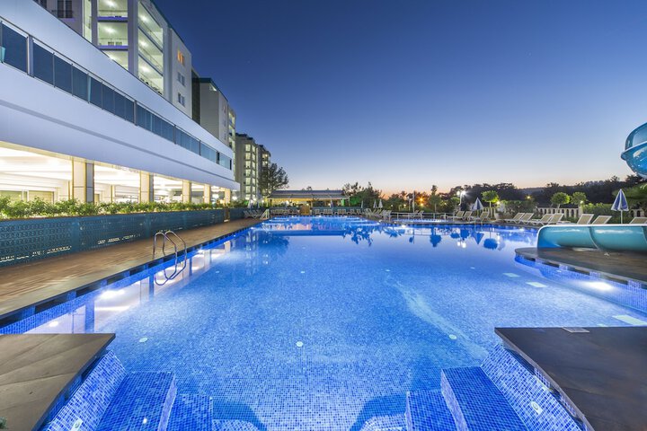 Pool 35 of 141