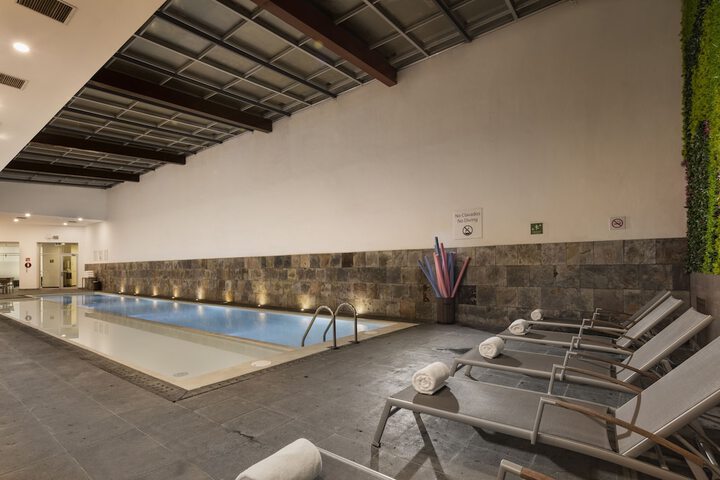 Pool Hotel