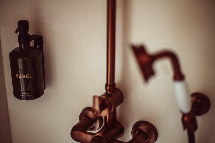 Room 19 of 38