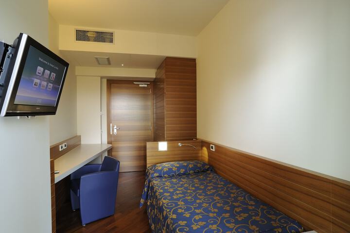 Room 12 of 57