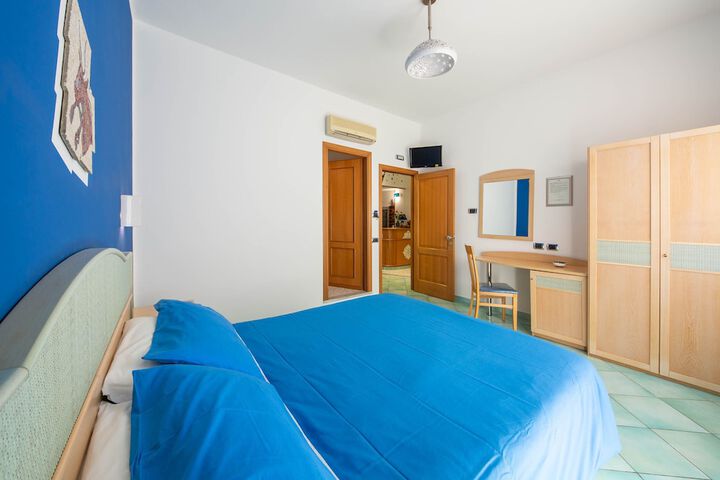 Room 9 of 57
